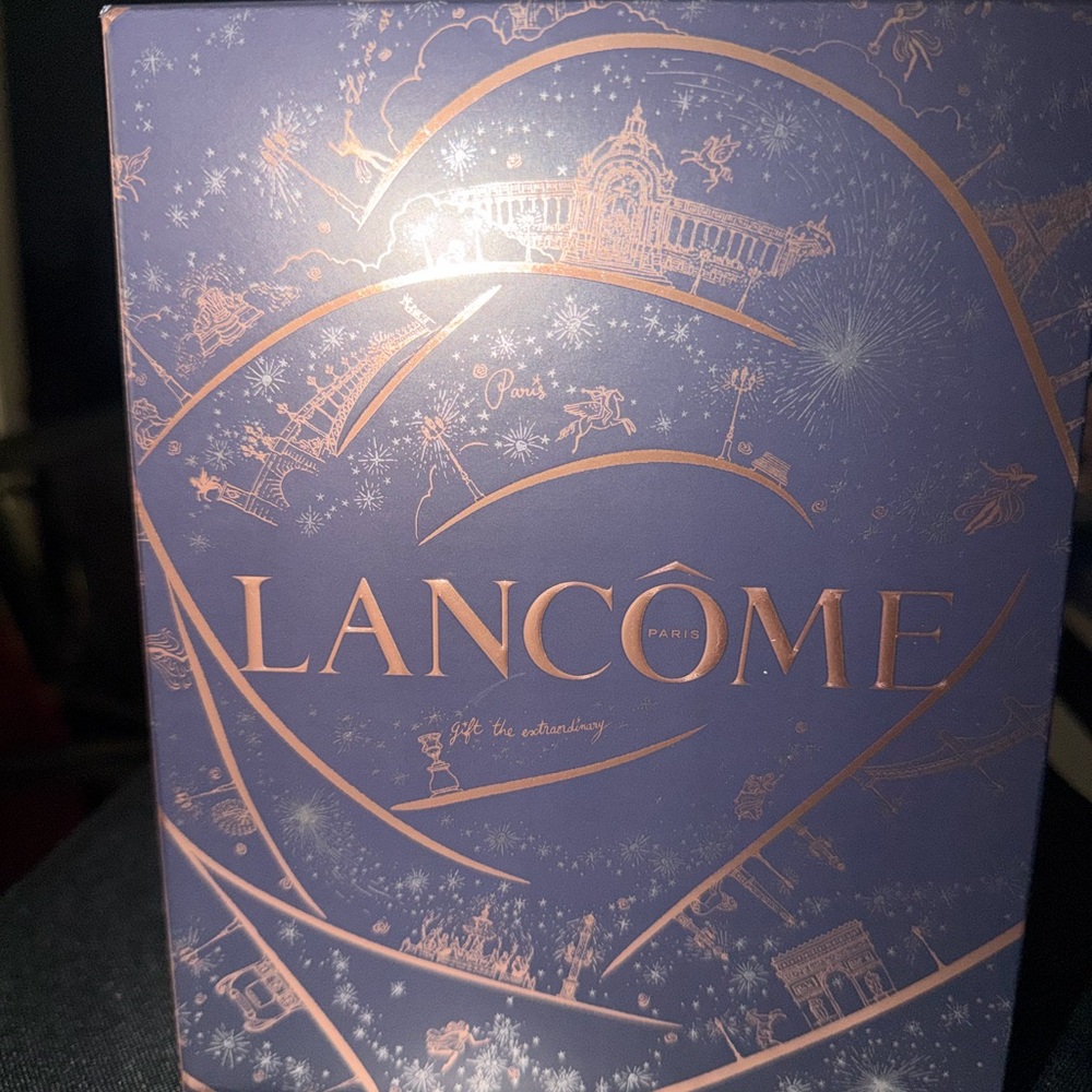 Pink Cosmetic Pouch with 2 Lancôme  Beauty Sets - Women's Makeup - Picture 10 of 10